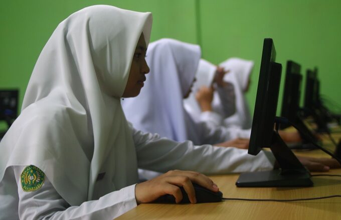 Mendalami Manfaat Pentingnya Website Sekolah